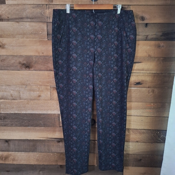 Chico’s Floral Print Ankle Pants Size 3 (US 16/XL) - Picture 1 of 7